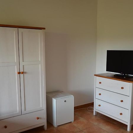 Hotel Na Statku Mirosov Mirosov  Buitenkant foto