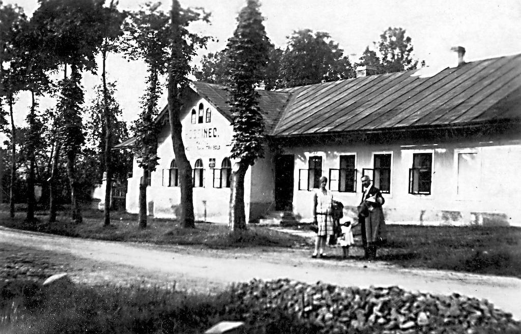 Hotel Na Statku Mirosov Mirosov  Buitenkant foto