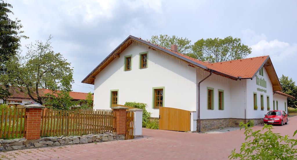 Hotel Na Statku Mirosov Mirosov  Buitenkant foto