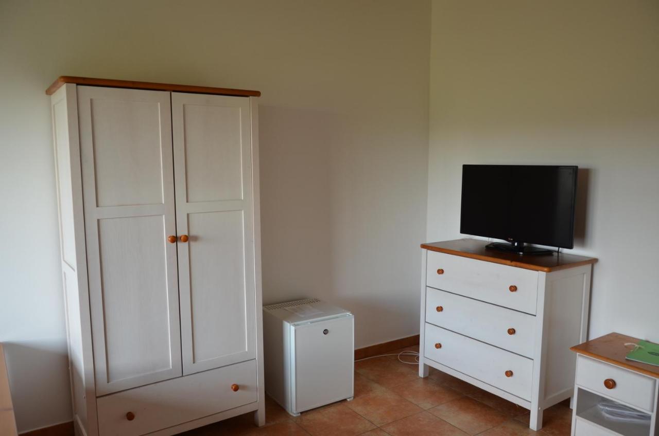 Hotel Na Statku Mirosov Mirosov  Buitenkant foto