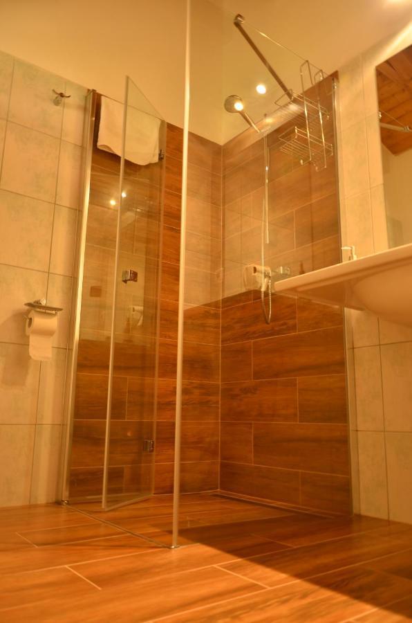 Hotel Na Statku Mirosov Mirosov  Buitenkant foto